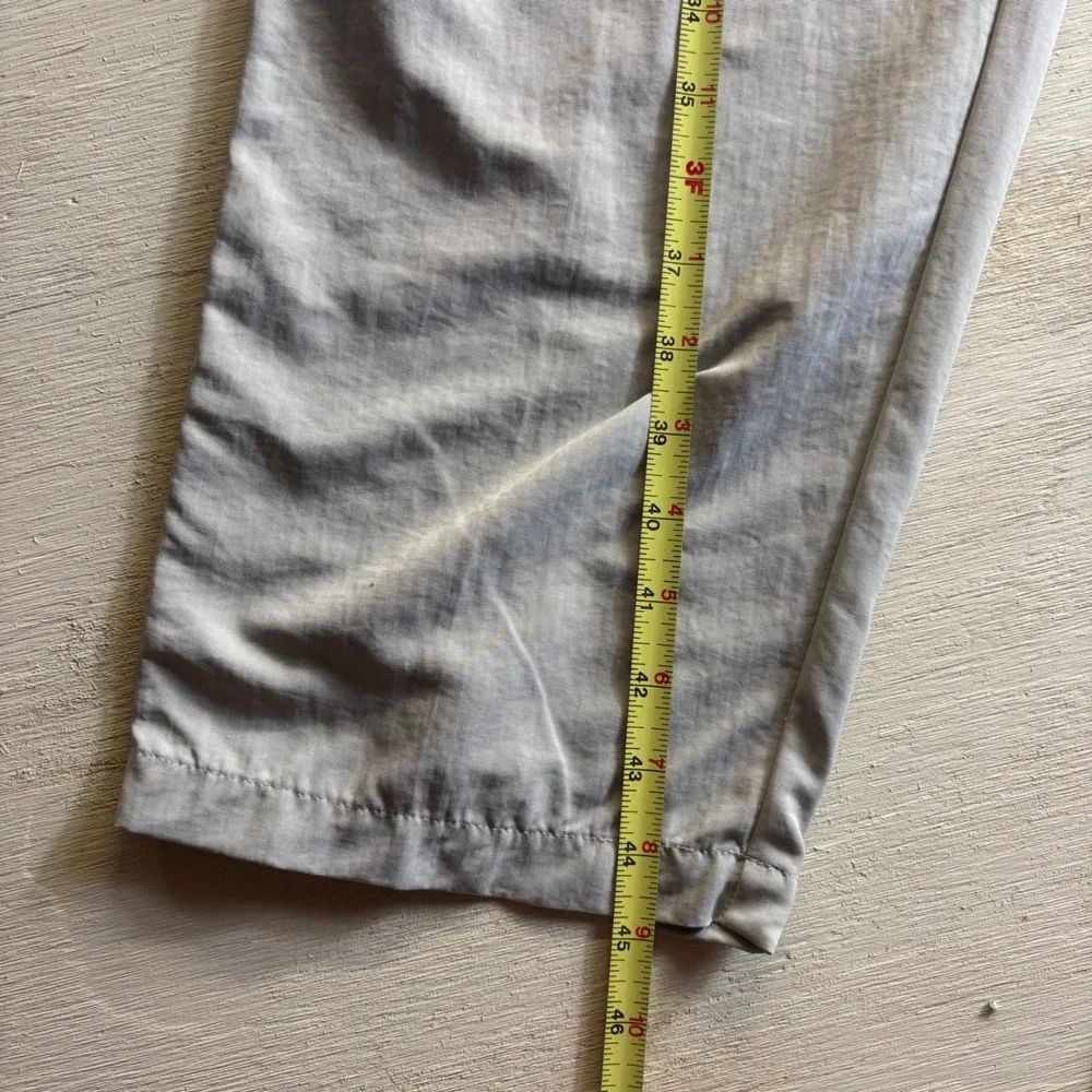 TravelSmith Mens 35x33 Large Long Pleated Nylon Pants Gray Elastic Waist Casual